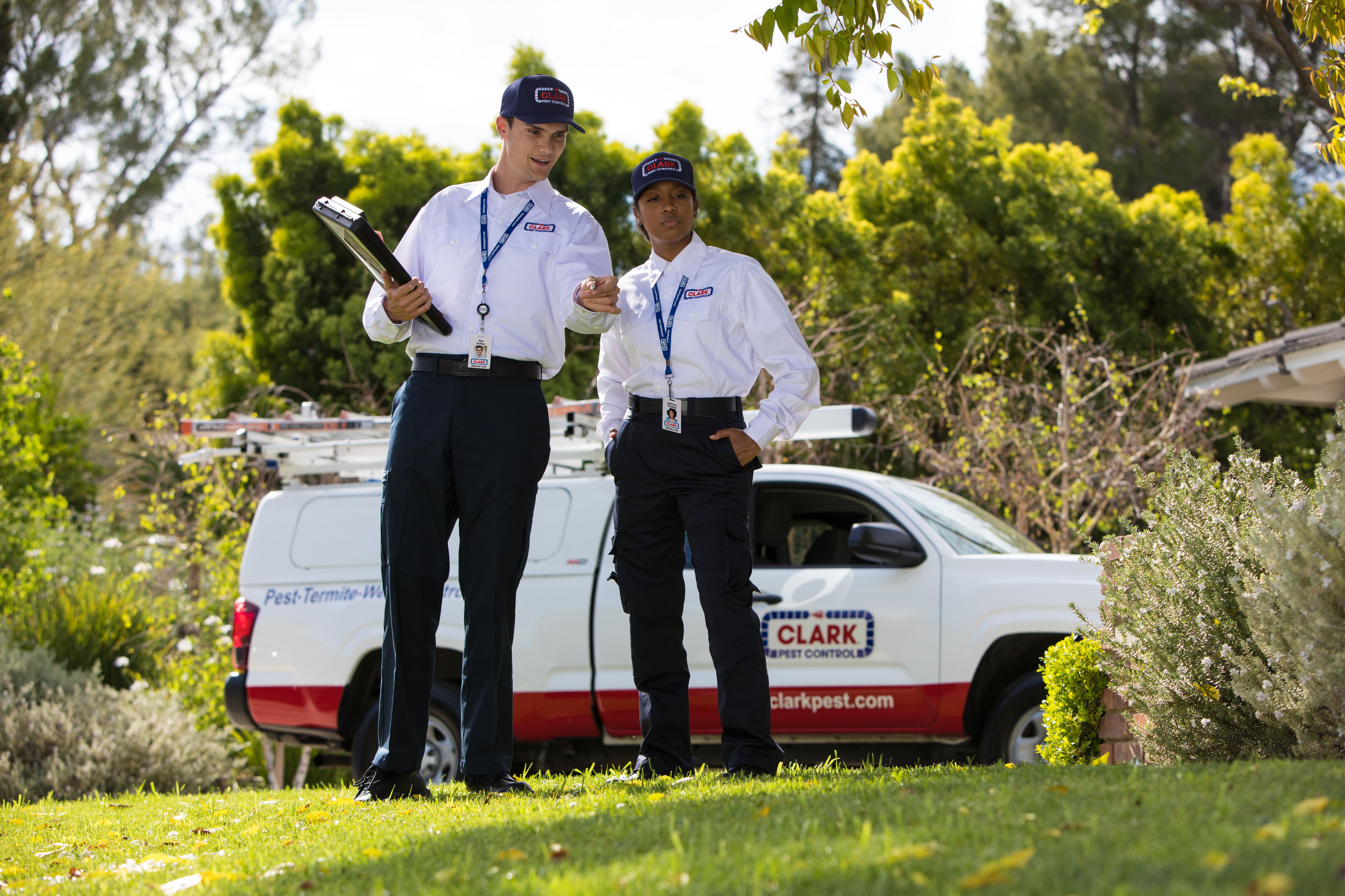 Clark-Pest Control-SO-Lifestyle Photography-37-compressed