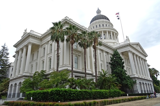 sacramento-capitol-building-640x426
